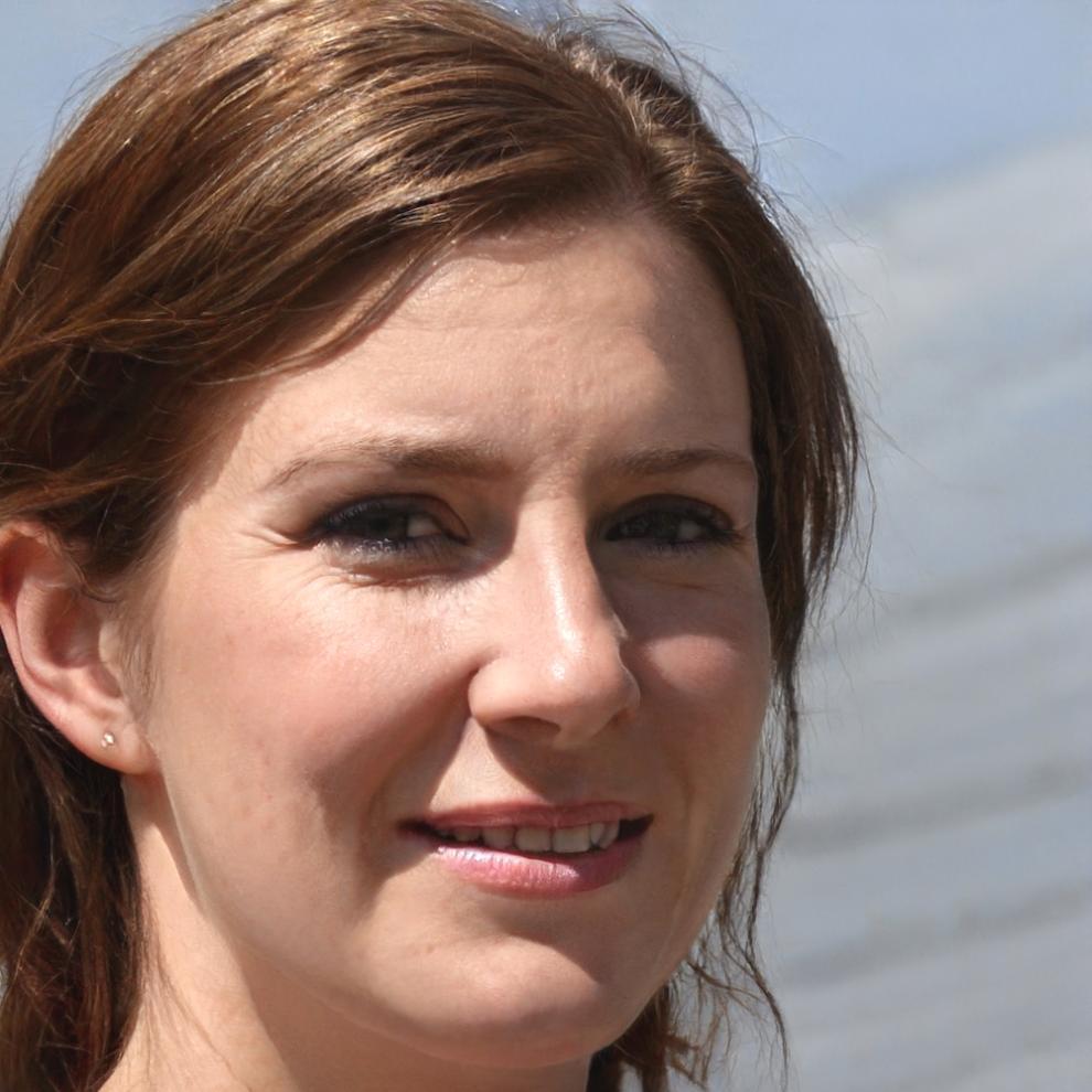 Amparo Vidal, Directora de Estrategias Financieras